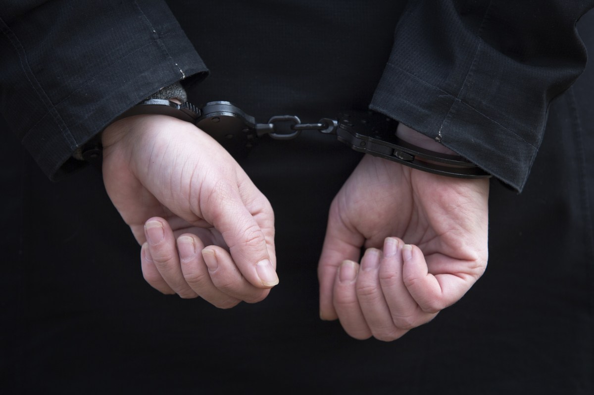 Acusan a una mujer de Connecticut de tráfico sexual de menores y trabajo forzado