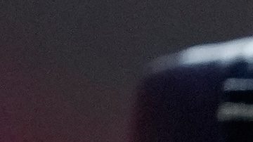 Logotipo de la NFL y un diseño de homenaje a las fuerzas armadas.