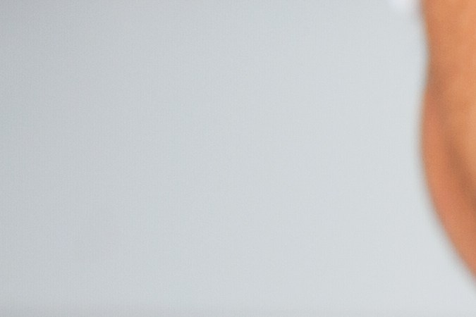 El pollo tiene un sabor fuerte que se genera por un mal manejo. Una experta explica lo que debes evitar.