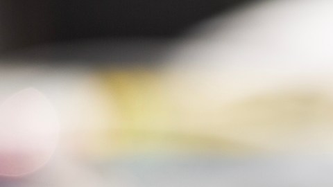 Empleado de un taller mecánico de Brooklyn en estado crítico tras ser apuñalado 16 veces