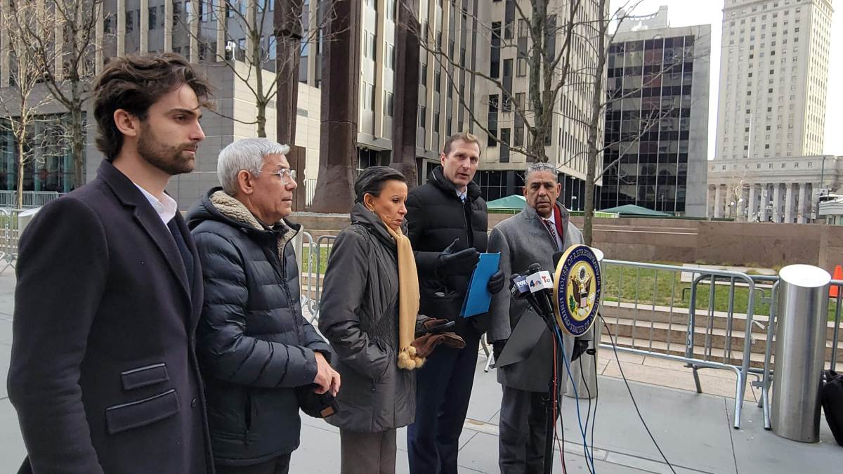 Presentan ley para prohibir detenciones de inmigrantes en las cortes