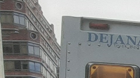 Unidad móvil de MTA atendiendo pasajeros en NYC.