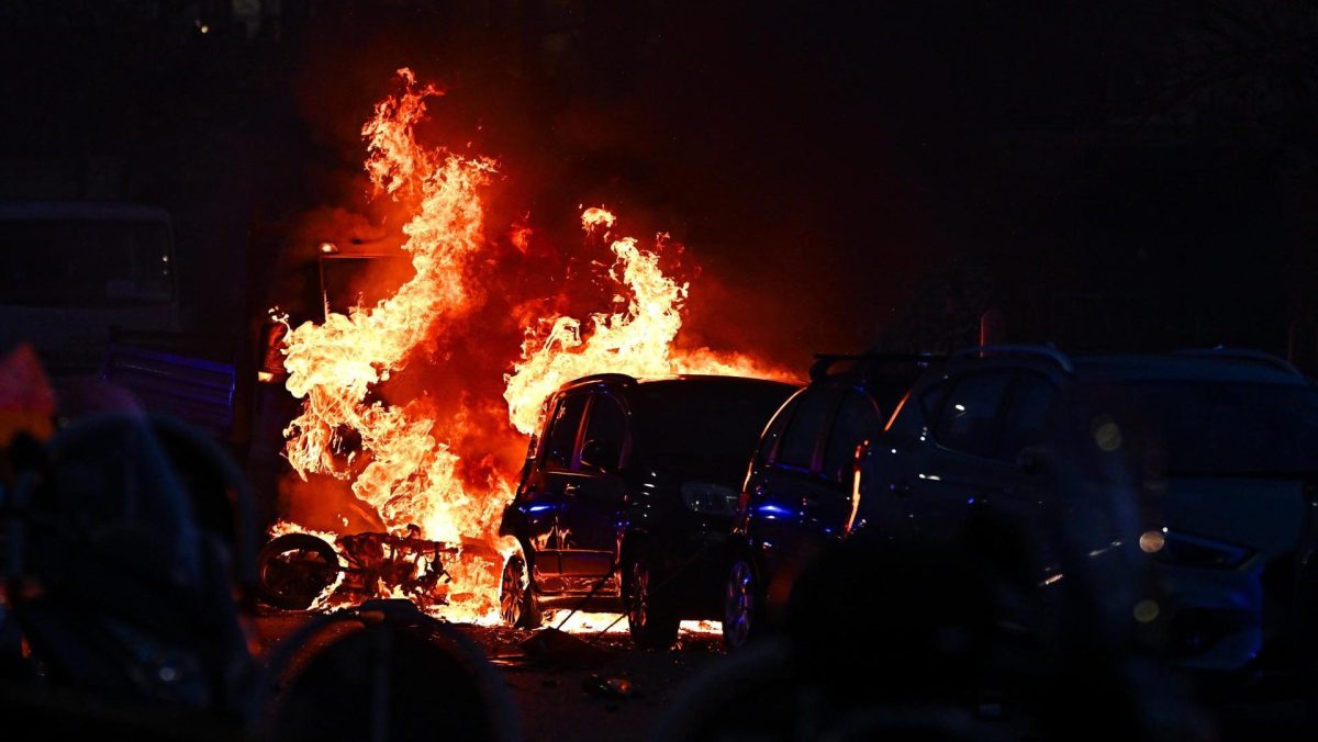 Ultras de Inter y Génova protagonizan fuertes enfrentamientos previos al duelo en Serie A
