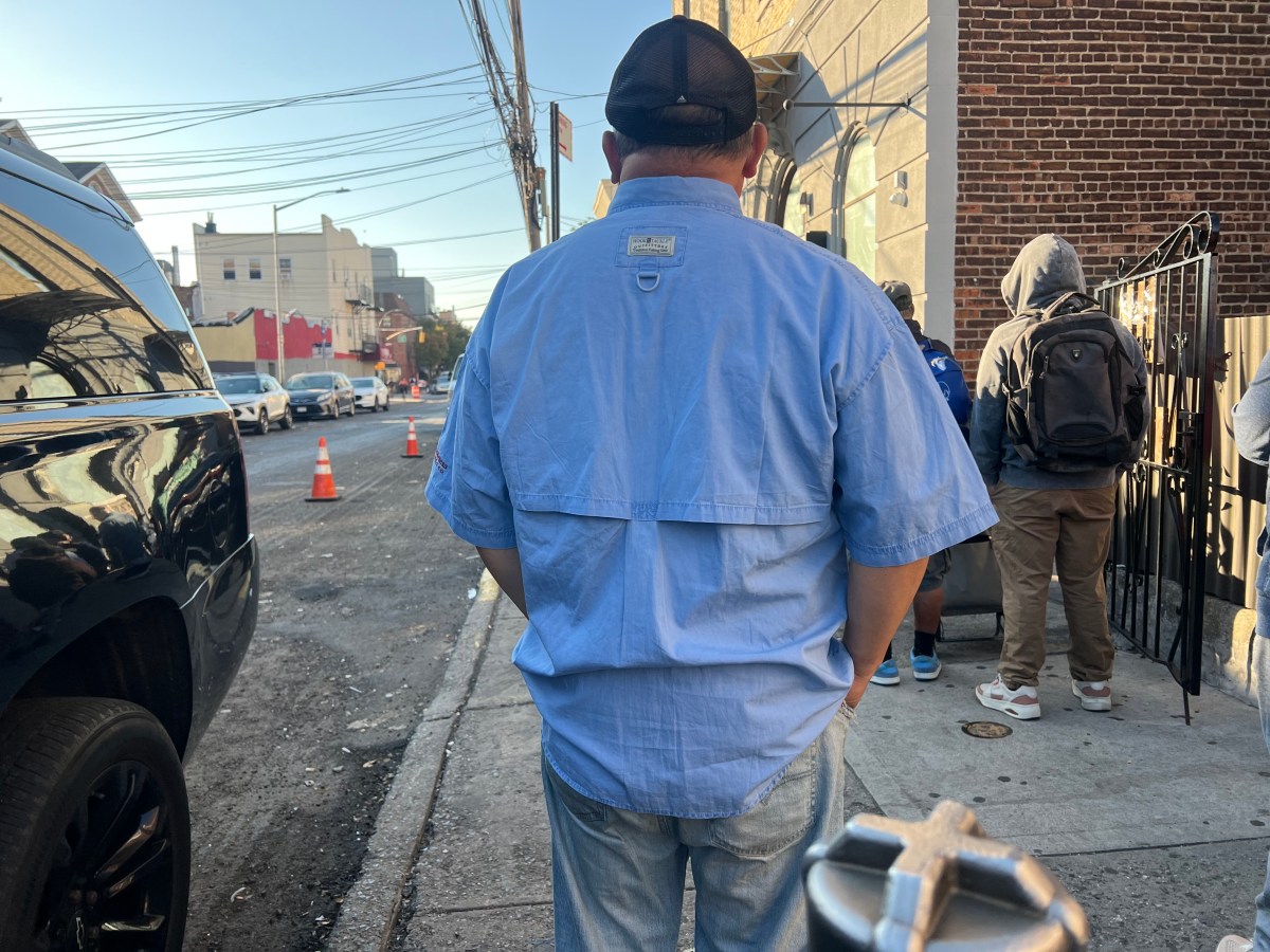 Mamdani promete acciones a favor de los desamparados tras reunirse con neoyorquinos sin hogar