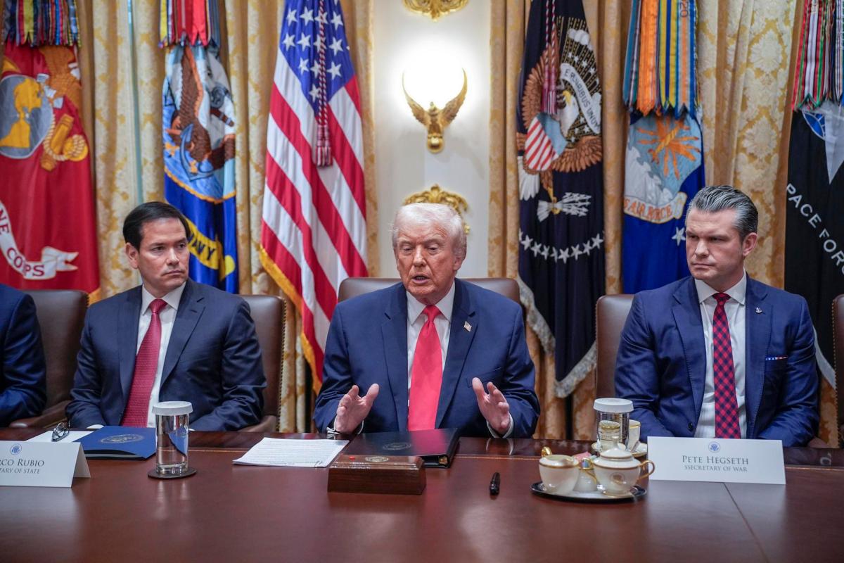 Trump reitera que ataques terrestres en Venezuela comenzarán “muy pronto”