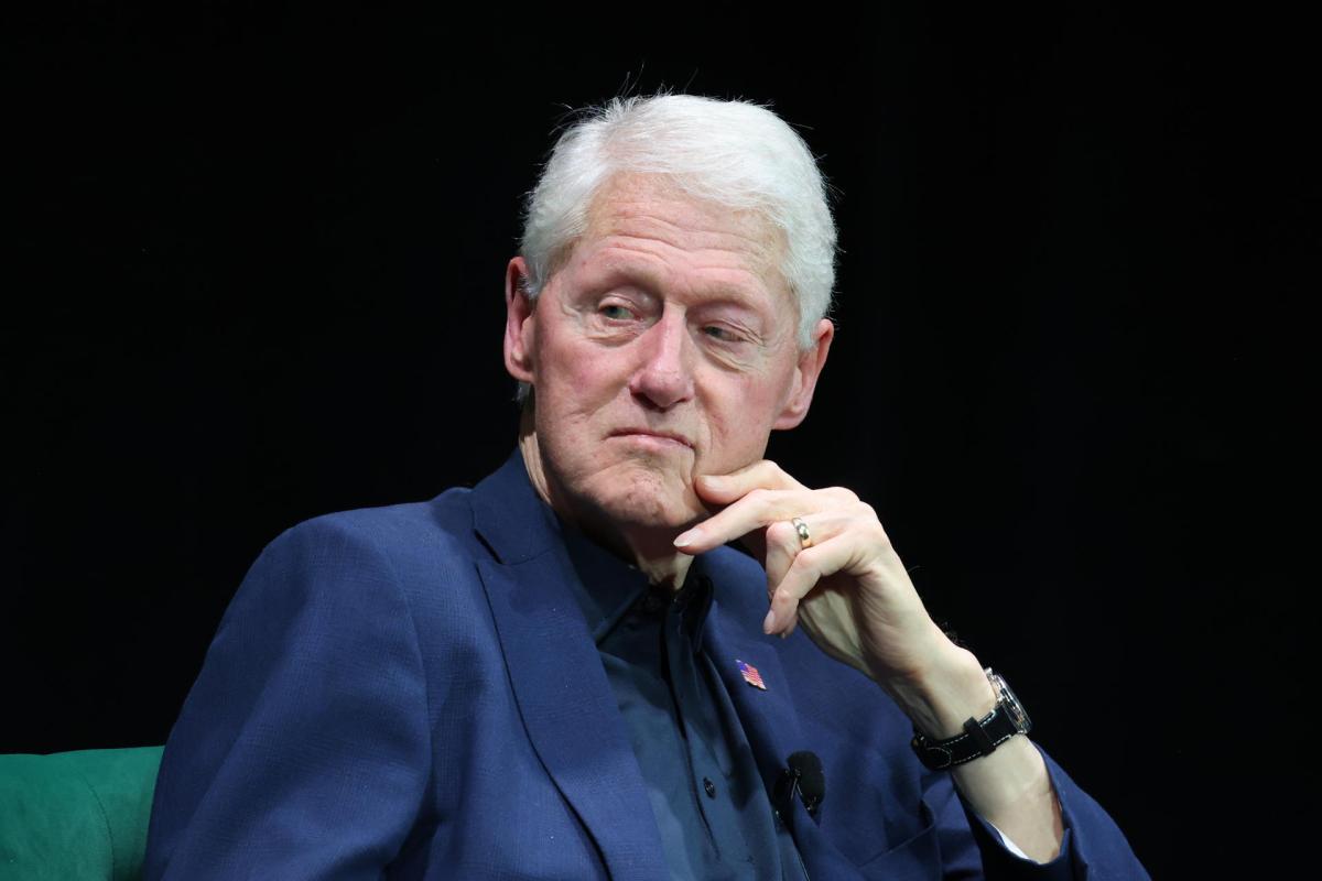 Bill Clinton pide publicar íntegramente los archivos de Epstein donde es mencionado