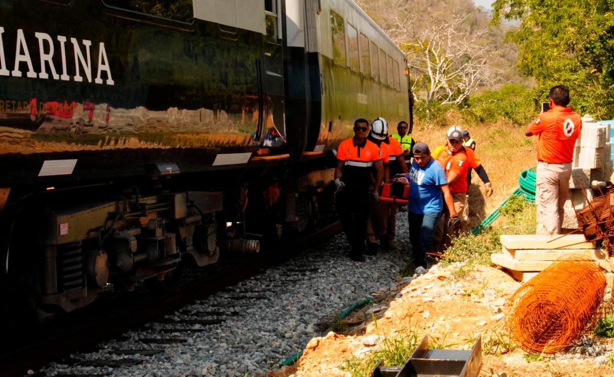 Tren se descarrila en México y deja al menos 13 muertos y 98 heridos