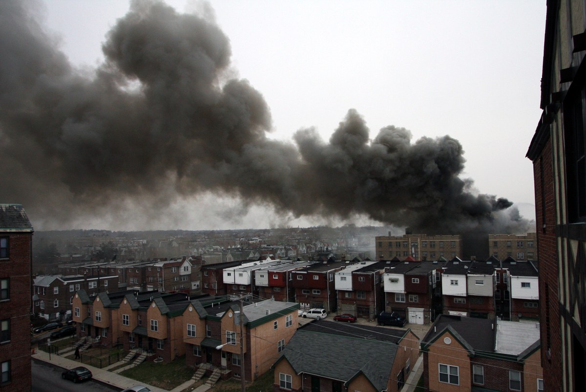Al menos 2 muertos y 20 heridos tras explosión en residencia de ancianos de Pensilvania