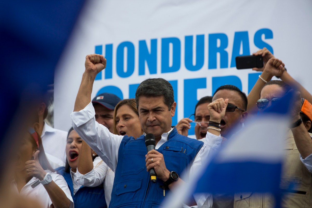 Estados Unidos libera a Juan Orlando Hernández, expresidente de Honduras, convicto por narco