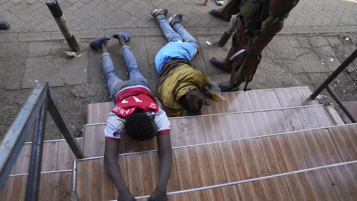 Arrestan a siete kenianos que procesaban solicitudes de refugiados para EE.UU.