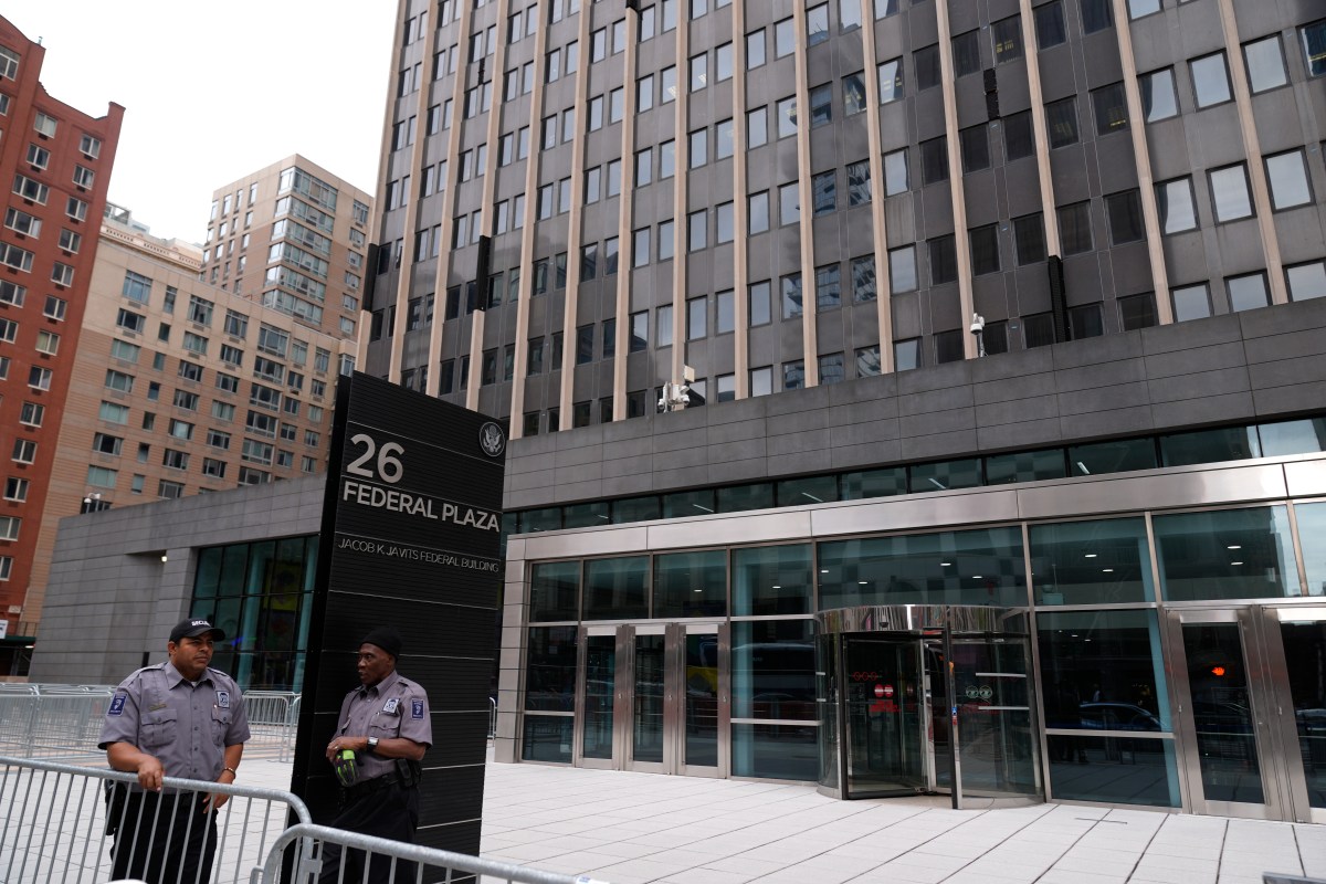 Persisten las duras condiciones en 26 Federal Plaza, denuncian abogados de inmigrantes