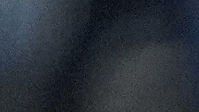 Sergio Ramos, de Monterrey, calienta antes de un partido de la liga mexicana de fútbol contra Cruz Azul, en la Ciudad de México, el sábado 8 de marzo de 2025.