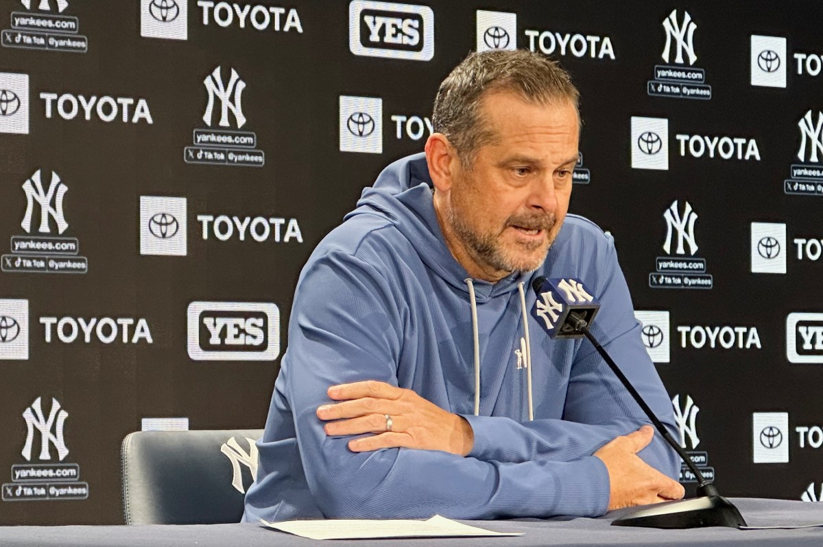 Aaron Boone admite que los Blue Jays le dieron “una paliza” a los Yankees en playoffs