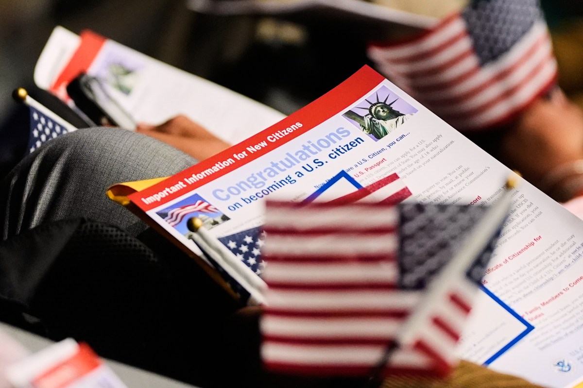 Administración Trump busca desnaturalizar a más ciudadanos en EE.UU.