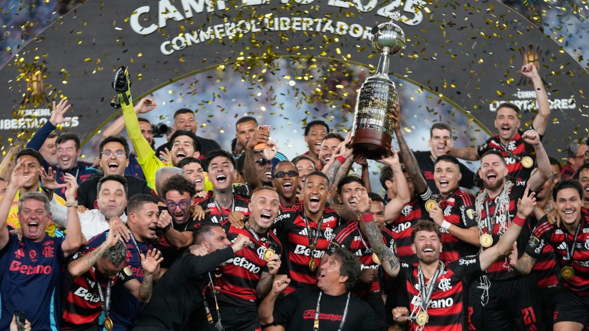 Conoce a Pol Deportes, el narrador de 15 años que relató la final de la Copa Libertadores desde un cerro