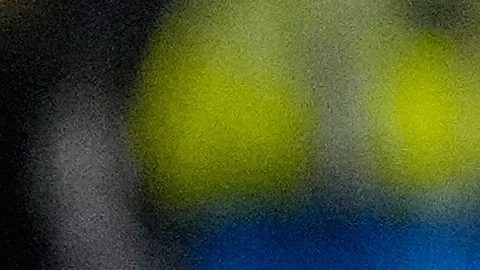 Futbolista juega con un grillete electrónico tras salir de prisión en la Serie B2 de Brasil