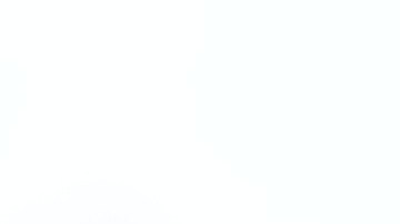 La excomisionada del condado Miami-Dade y candidata a la alcaldía de Miami, Eileen Higgins, habla con sus partidarios antes de la segunda vuelta electoral.