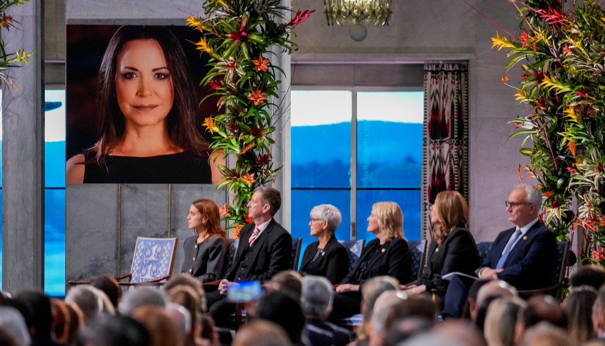 “Un viaje en una situación de peligro extremo”: esperan a María Corina Machado en Oslo; su hija recibió el Premio Nobel de la Paz