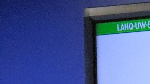 El subdirector a cargo del FBI, Akil Davis, anuncia avances en una investigación de terrorismo durante una conferencia de prensa el lunes 15 de diciembre de 2025 en Los Ángeles.