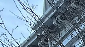 Dos estudiantes perdieron la vida y otras nueve personas resultaron heridas.