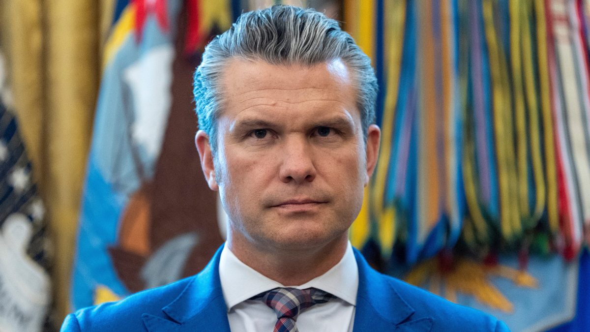 Senadores republicanos cuestionan a Hegseth por no mostrar video del ataque al barco con sobrevivientes venezolanos