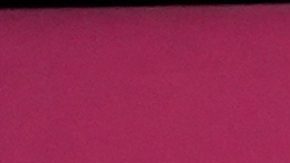 La policía trabaja en el lugar de los hechos mientras el cuerpo del futbolista asesinado Mario Pineida yace en el suelo de una carnicería en Guayaquil, Ecuador, el miércoles 17 de diciembre de 2025.