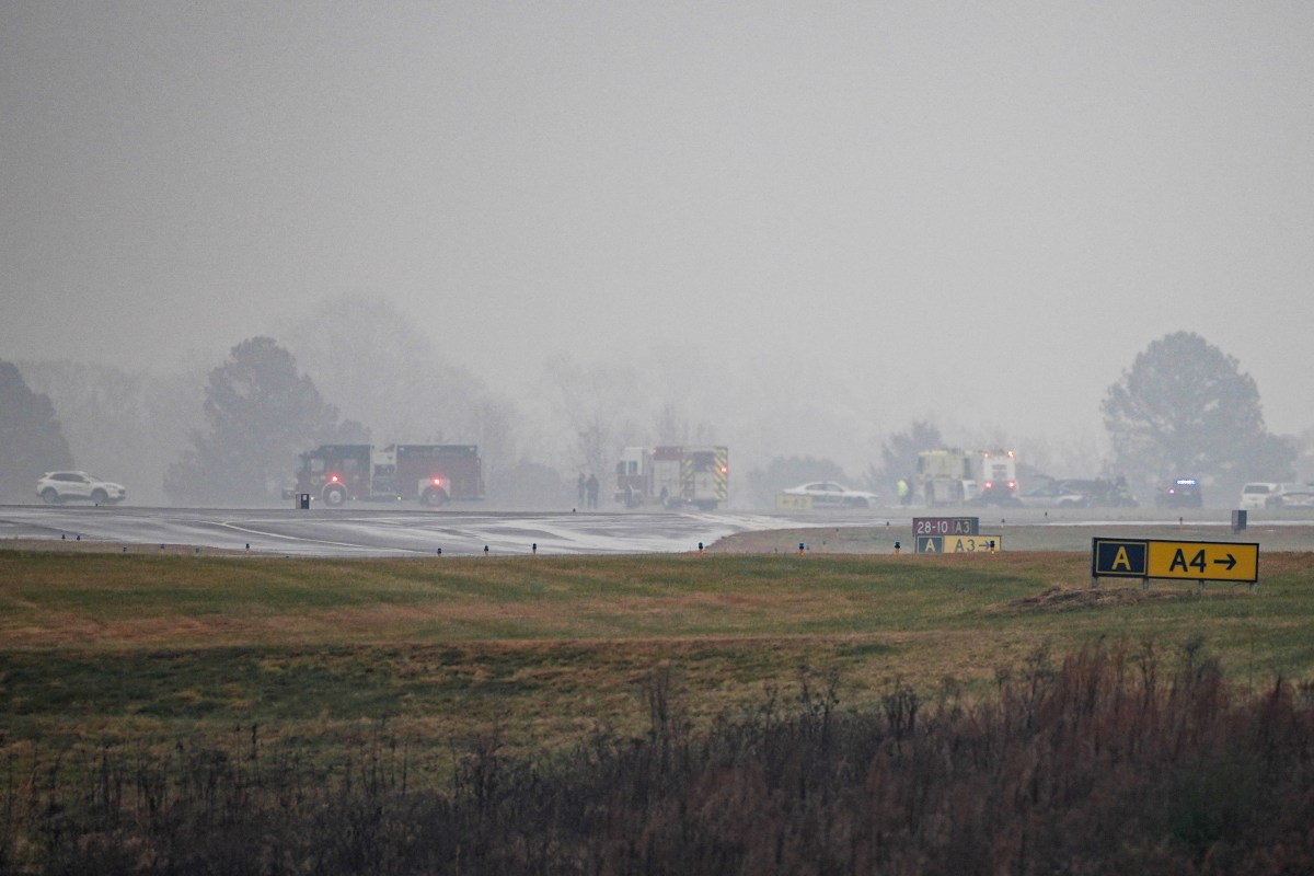 (VIDEO) Varios muertos en Carolina del Norte tras accidente de avión que sería propiedad de expiloto de NASCAR Greg Biffle