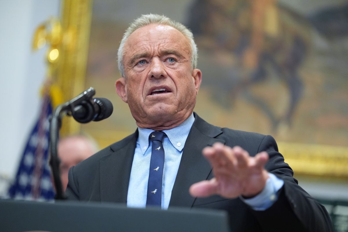 19 estados demandan para bloquear medida que podría restringir atención de afirmación de género para jóvenes