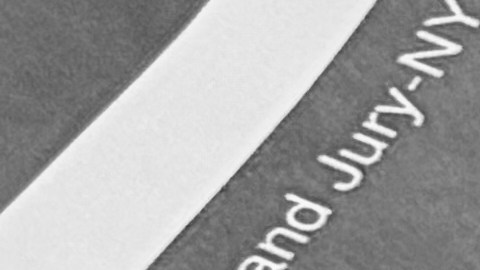 Páginas de un expediente del gran jurado de Nueva York, totalmente censurado, sobre Jeffrey Epstein y Ghislaine Maxwell.