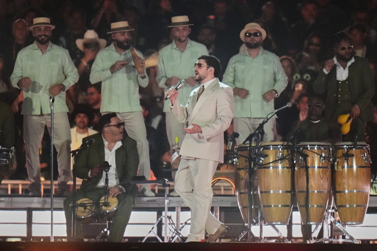 Bad Bunny sorprende a fans con Grupo Frontera en su cuarto show de CDMX