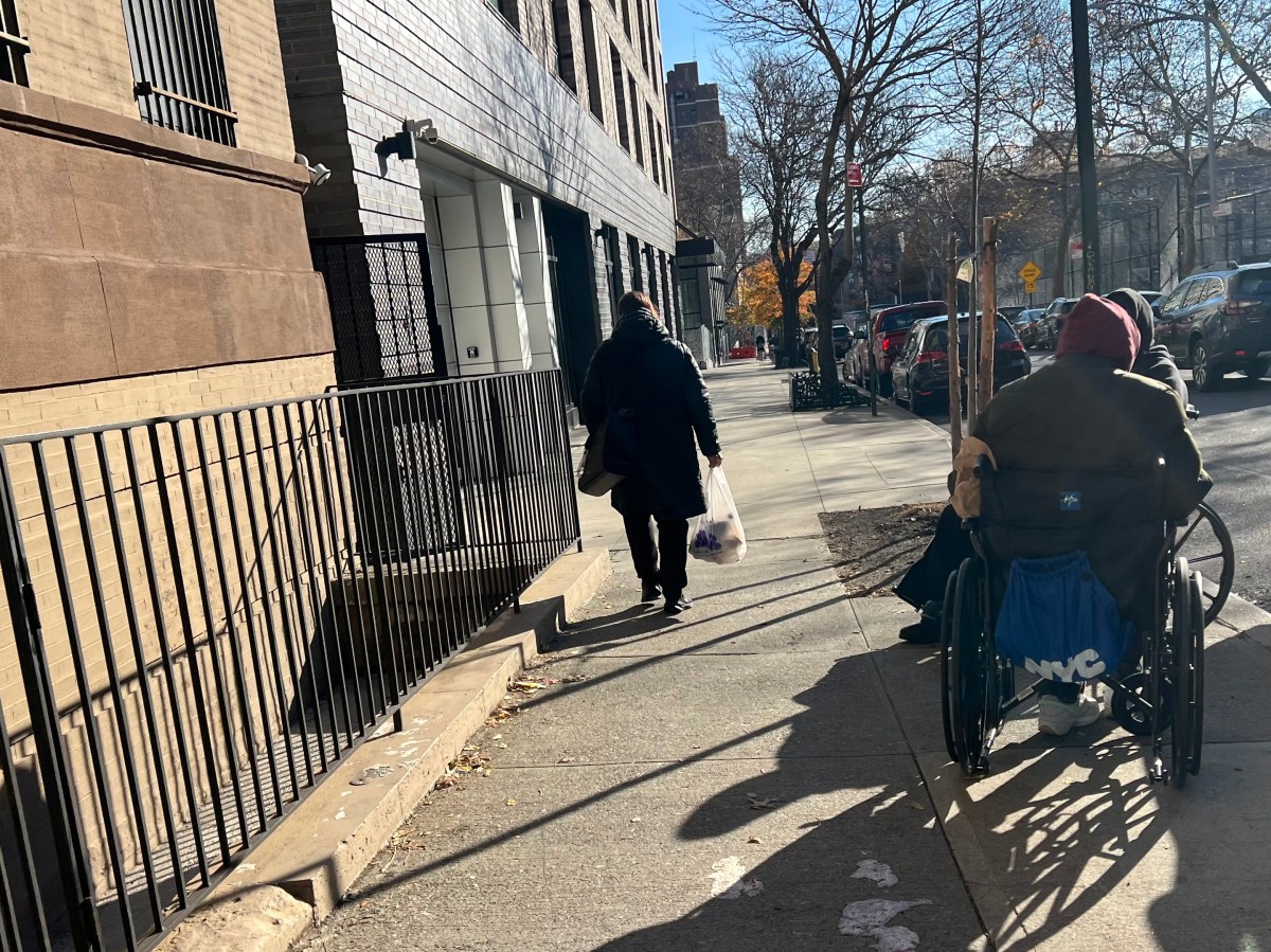 Llamado a aumentar apoyo a adultos mayores y vulnerables víctima de explotación financiera