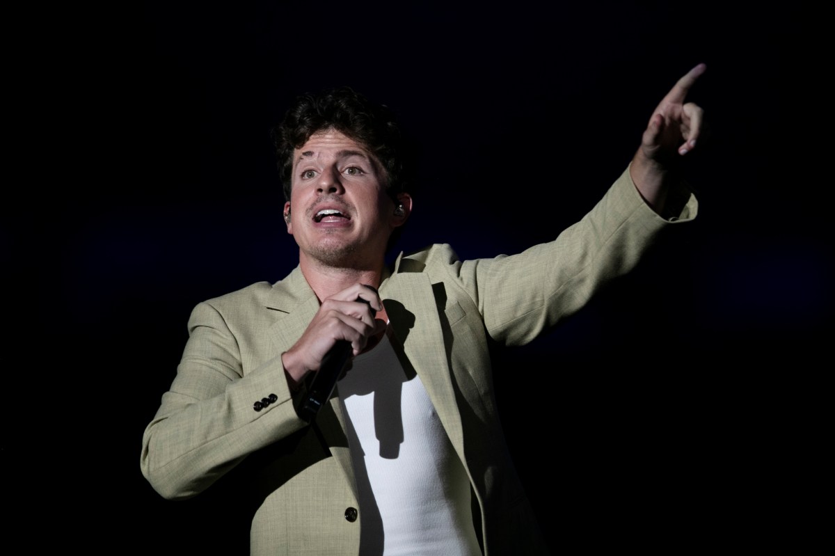 Charlie Puth responde a las críticas por su próxima actuación en el Super Bowl
