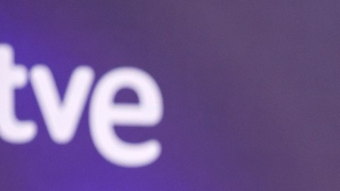 Christian Nodal y Cazzu tuvieron una relación y una hija en común.