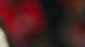 André-Pierre Gignac discutiendo con un árbitro.