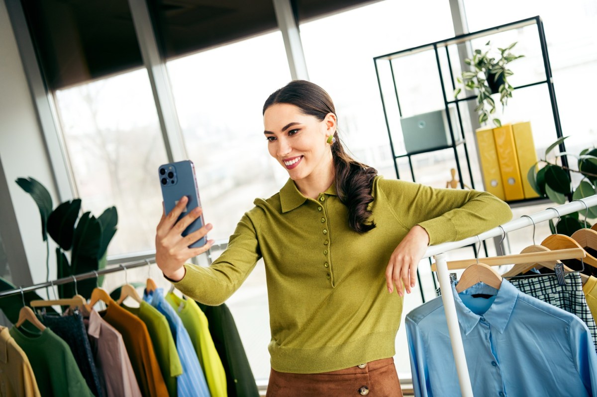 Alquilar tu ropa: el negocio secundario puede generarte hasta $2,000 mensuales