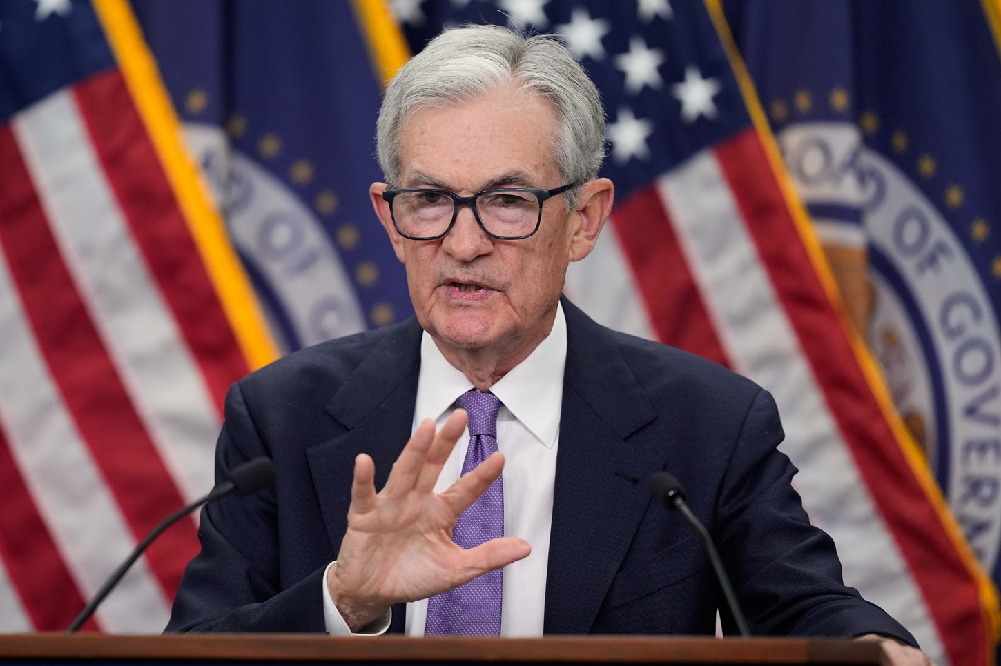 Fed aplica un tercer recorte consecutivo a las tasas de interés y ...