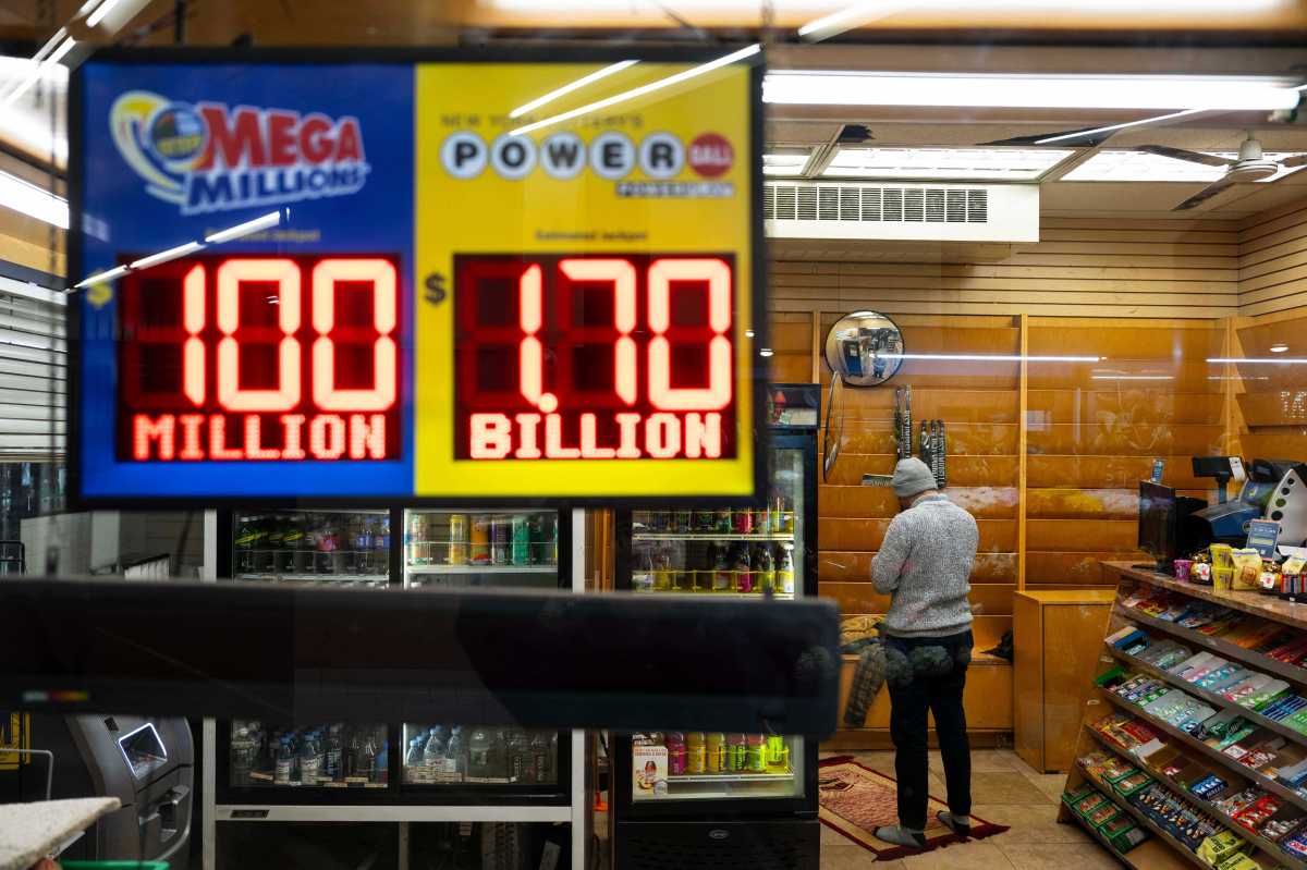 Ganar los $1,700 millones del Powerball puede ser una bendición… o el inicio de un desastre financiero