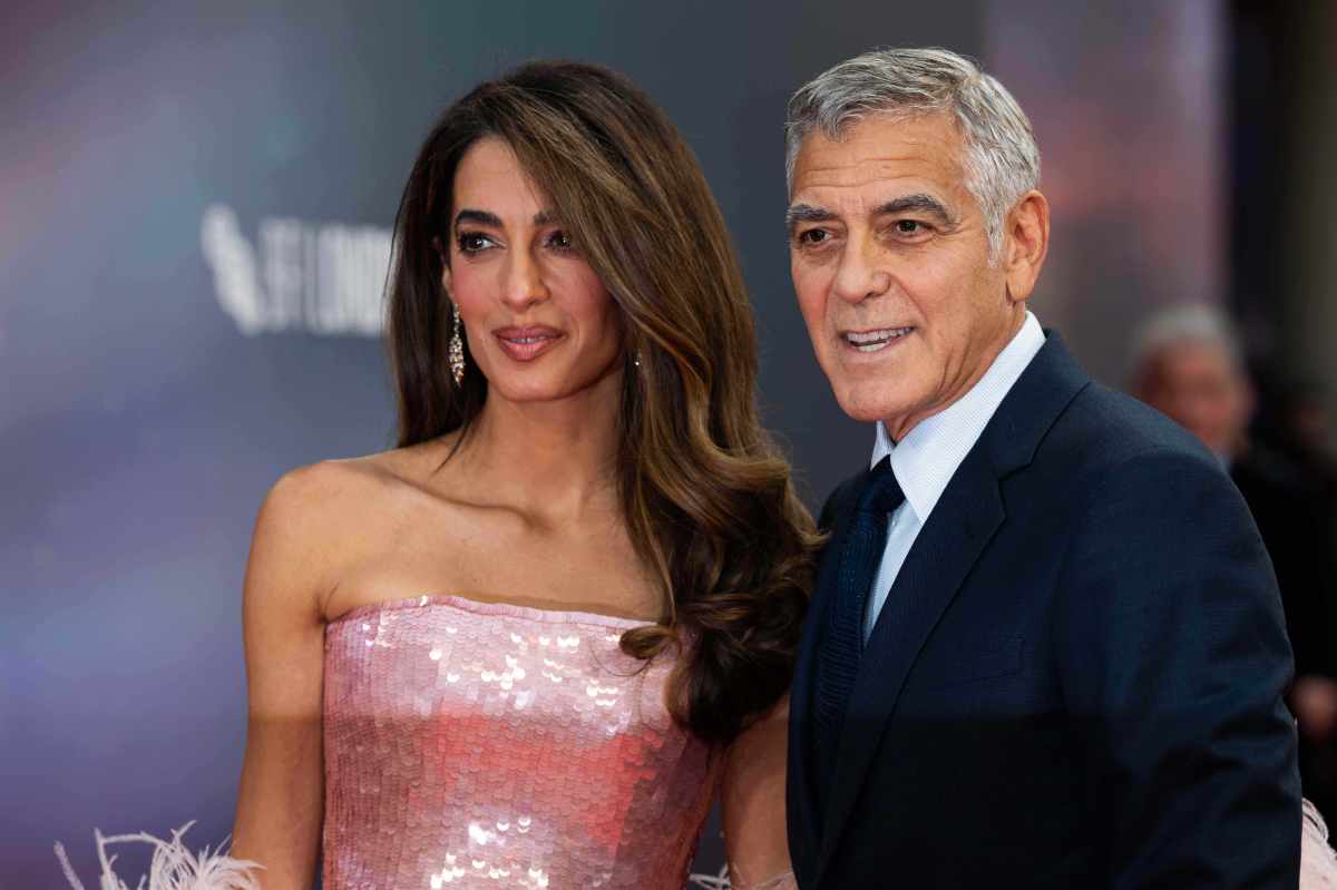 George Clooney dice que ya no besará chicas en las películas: “Tuve una conversación con mi esposa”