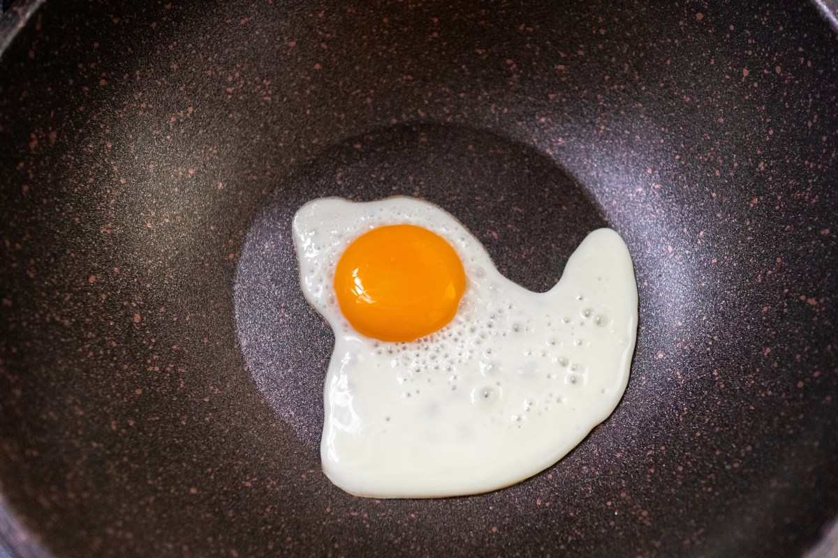 La ciencia del huevo: ¿Por qué el vinagre es el secreto de los chefs?