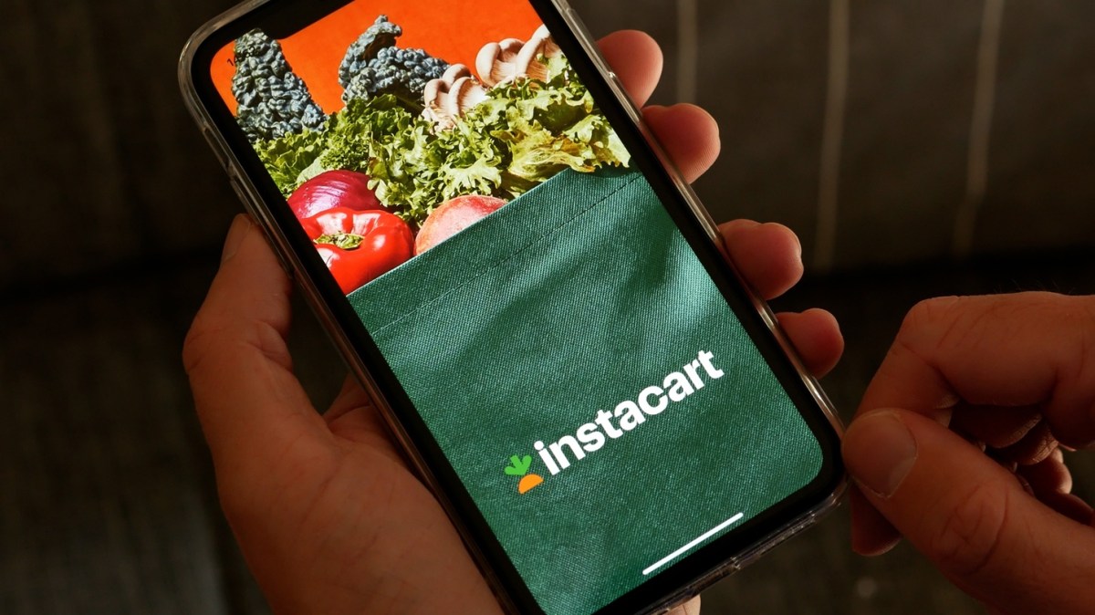 Acusan a Instacart de cobrar precios variables de hasta $1,200 por productos similares