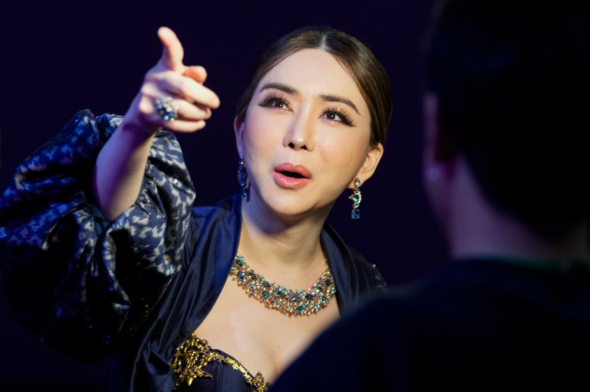 Tailandia congela los activos de la copropietaria del Miss Universo