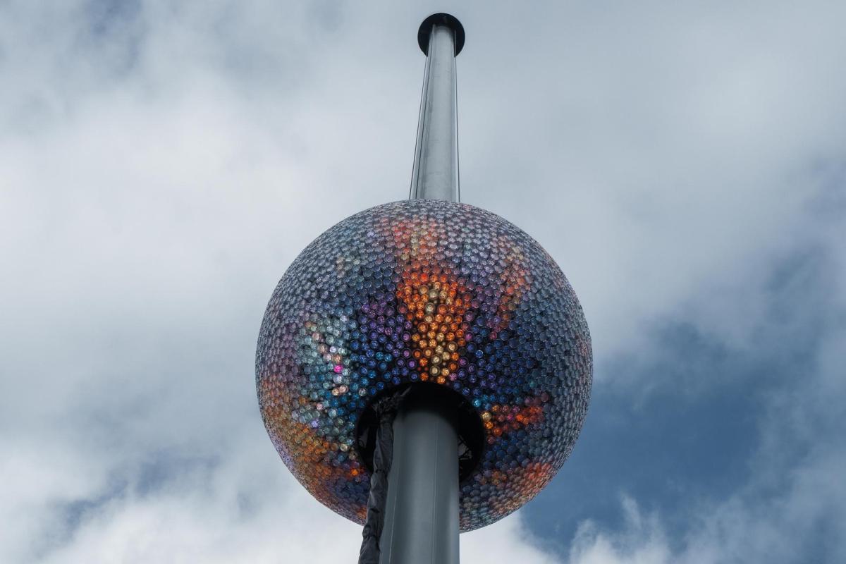 La bola de Times Square brillará doble en Año Nuevo 2026: descubre por qué