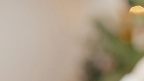 La mayoría de los estadounidenses prefiere un regalo navideño de dinero sobre un objeto que probablemente no le gustará.