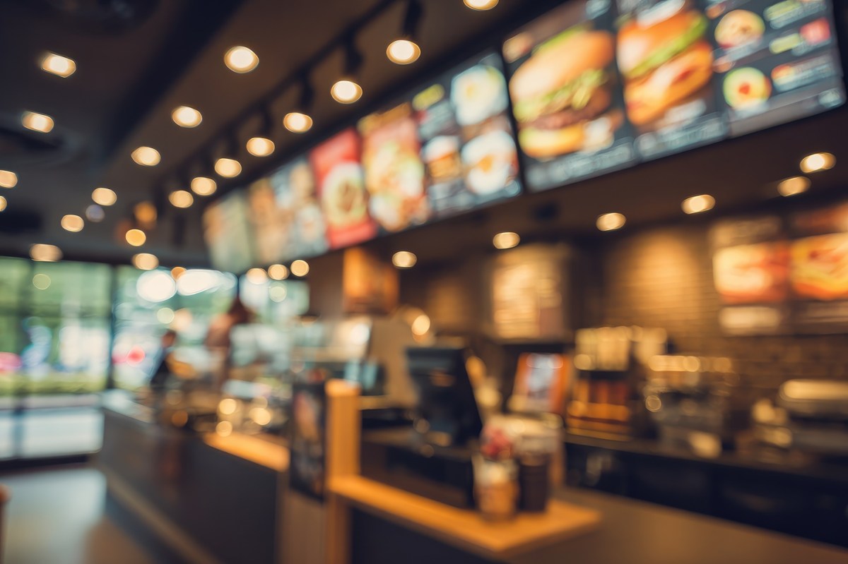 McDonald’s, Burger King, Starbucks: horarios de cadenas de comida rápida en Nochebuena y Navidad 2025