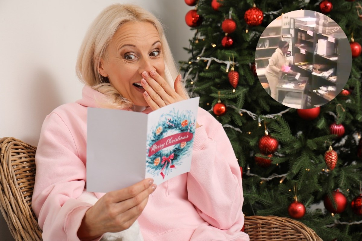 ¡Grinch navideño! Captan a empleada postal robando tarjetas de regalo en Long Island