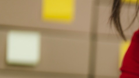 Los propietarios de pequeños negocios ha obtenido ganancias en noviembre, pero tienen problemas con la inflación y el desempleo.