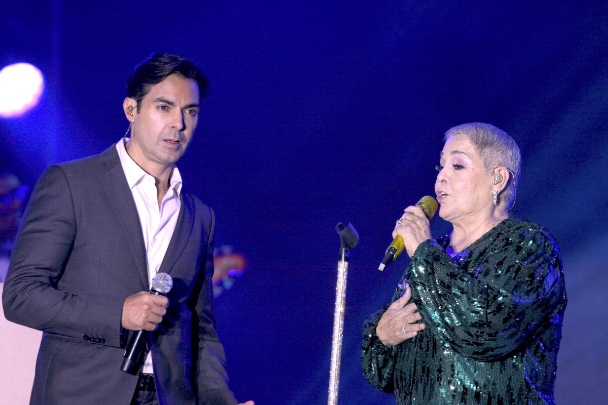 Lupita D’Alessio alza la voz contra Bobo Producciones y reclama el pago de su hijo