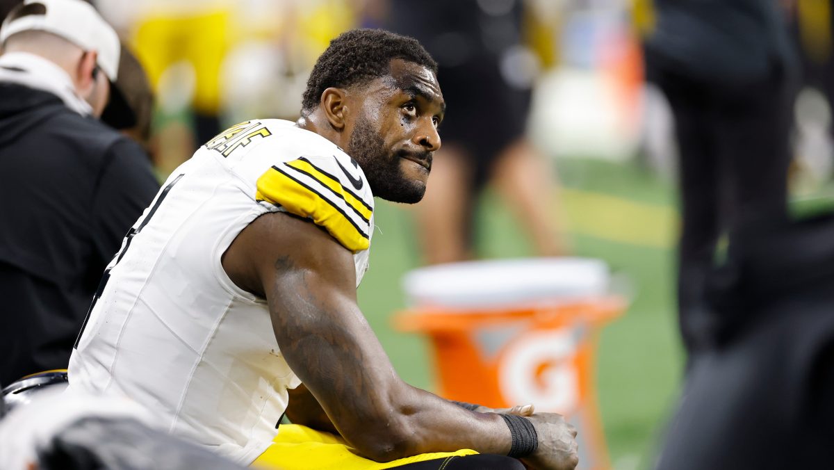 Fan acusa a receptor de Pittsburgh Steelers de agredirlo por decir su nombre completo