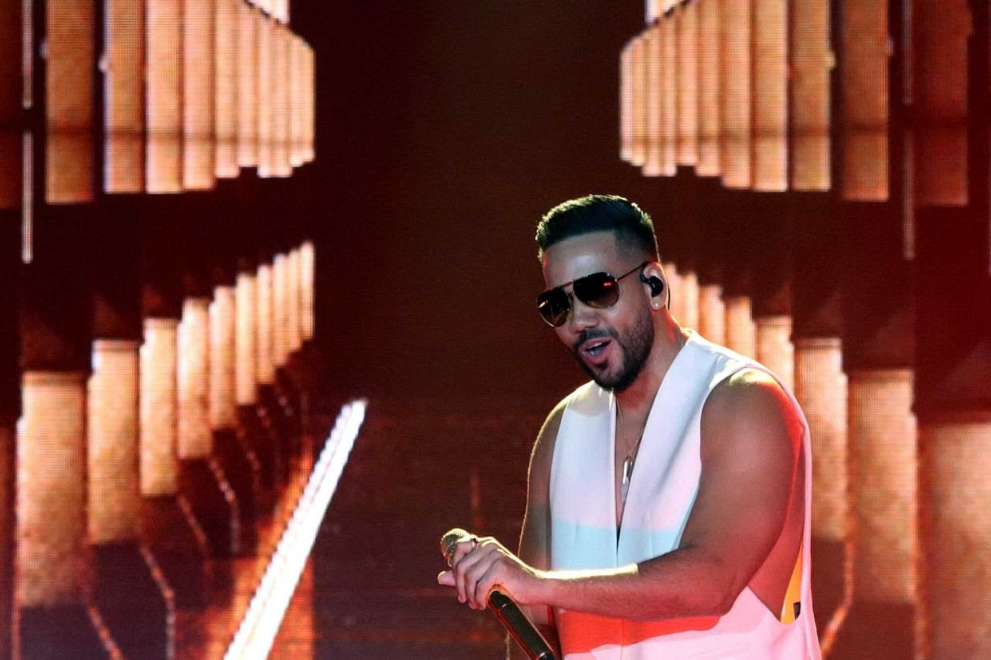 Romeo Santos se defiende tras evadir una pregunta sobre la migración en ...