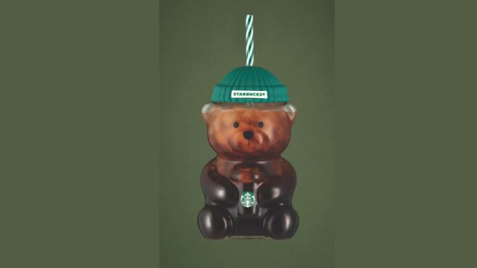 Starbucks regalará un promedio de más de 600 Vasos Starbucks Bearista Cold Cups cada día.